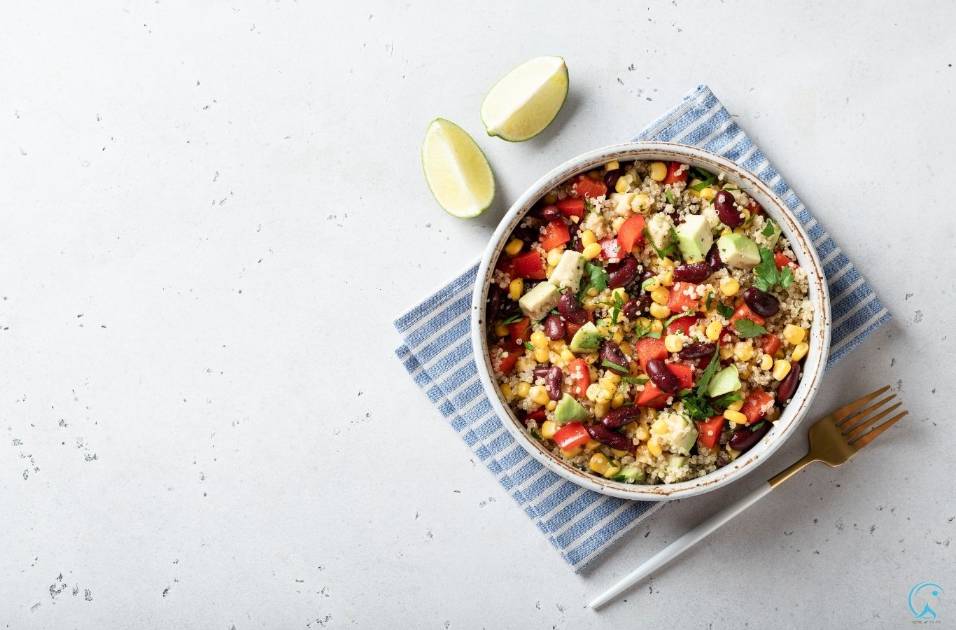 Mediterranean Quinoa Salad with Ground Turkey