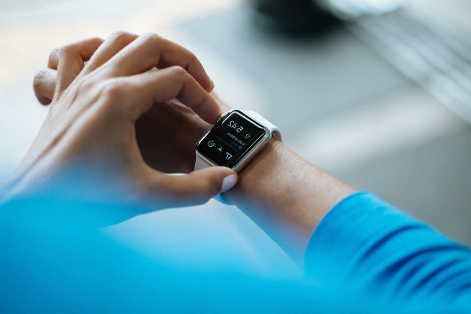 Smart Watch Apple Technology - Top 10 Fitness Trends of 2019