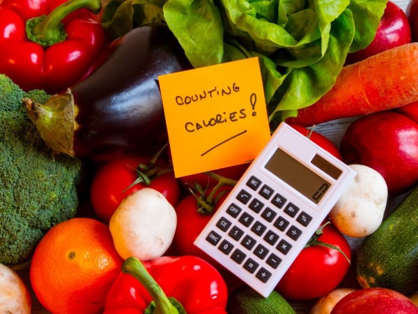 10 Signs You Eat Few Calories and Don’t Lose weight