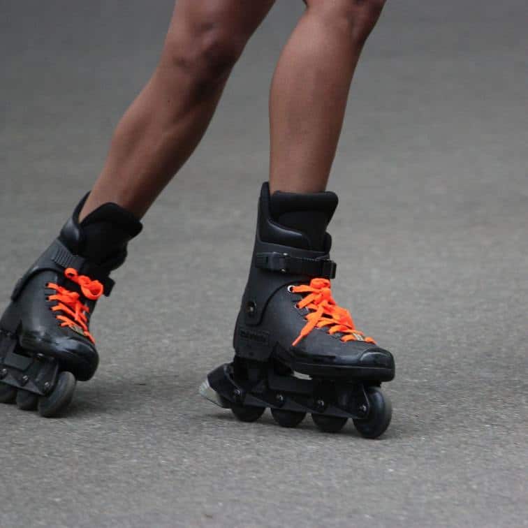 How to use a roller skate to lose weight.