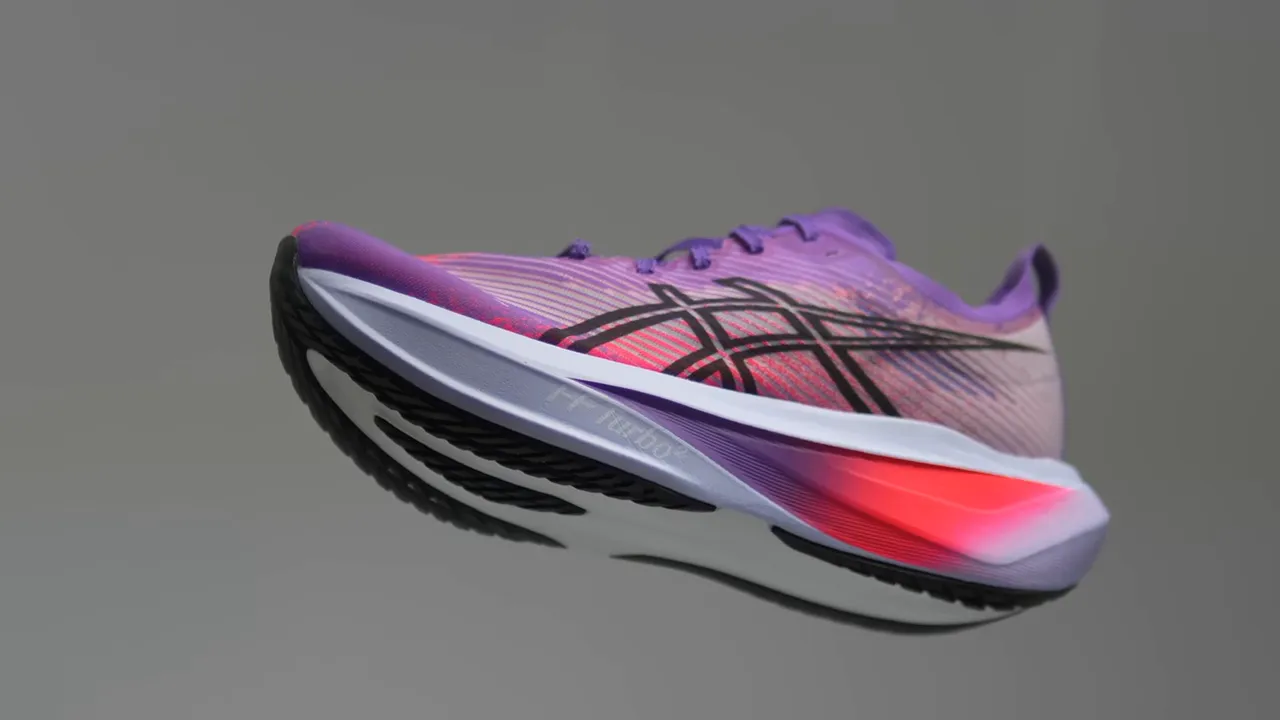 ASICS Sonicblast Review 2026: Supertrainer for Long Runs, Tempo & Marathon Workouts